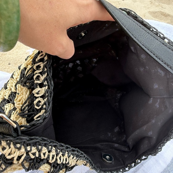 FINAL PRICE ❤️‍🔥 BEACH BAG ❤️‍🔥 NWT BLACK/CREAM HOBO BAG - Picture 9 of 10